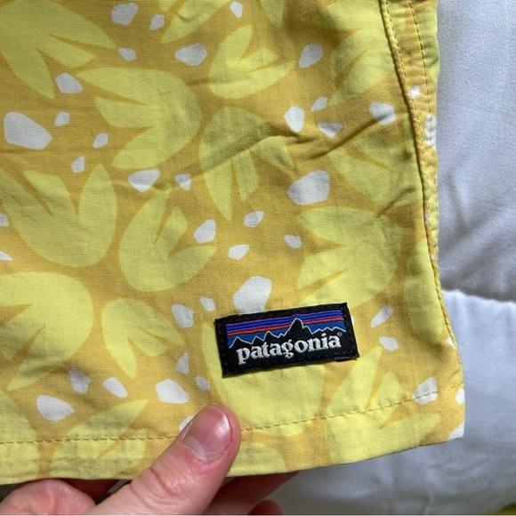 Patagonia Sunny Yellow Floral Shorts Baggies - Picture 4 of 5